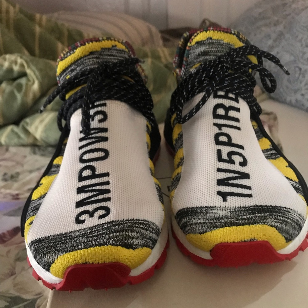 Human races solar pack